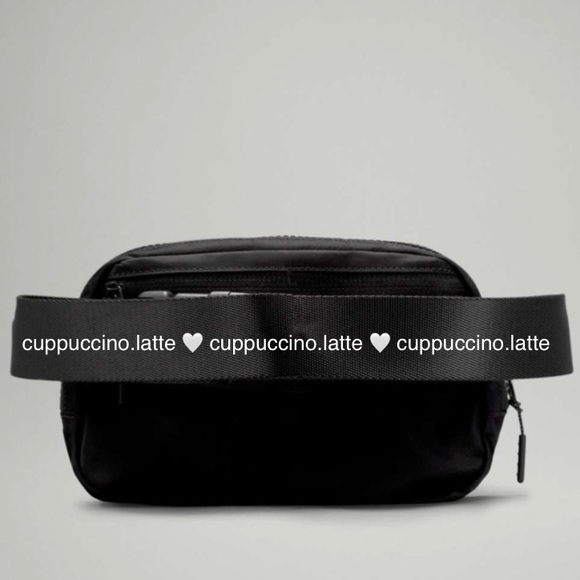 🖤NWT RARE🕸ORIGINAL Lululemon Everywhere Belt Bag in Black/White Grid Pattern - Picture 11 of 15